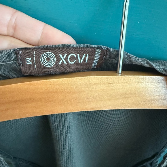 XCVI Front Tie Vest Size M - Picture 4 of 5